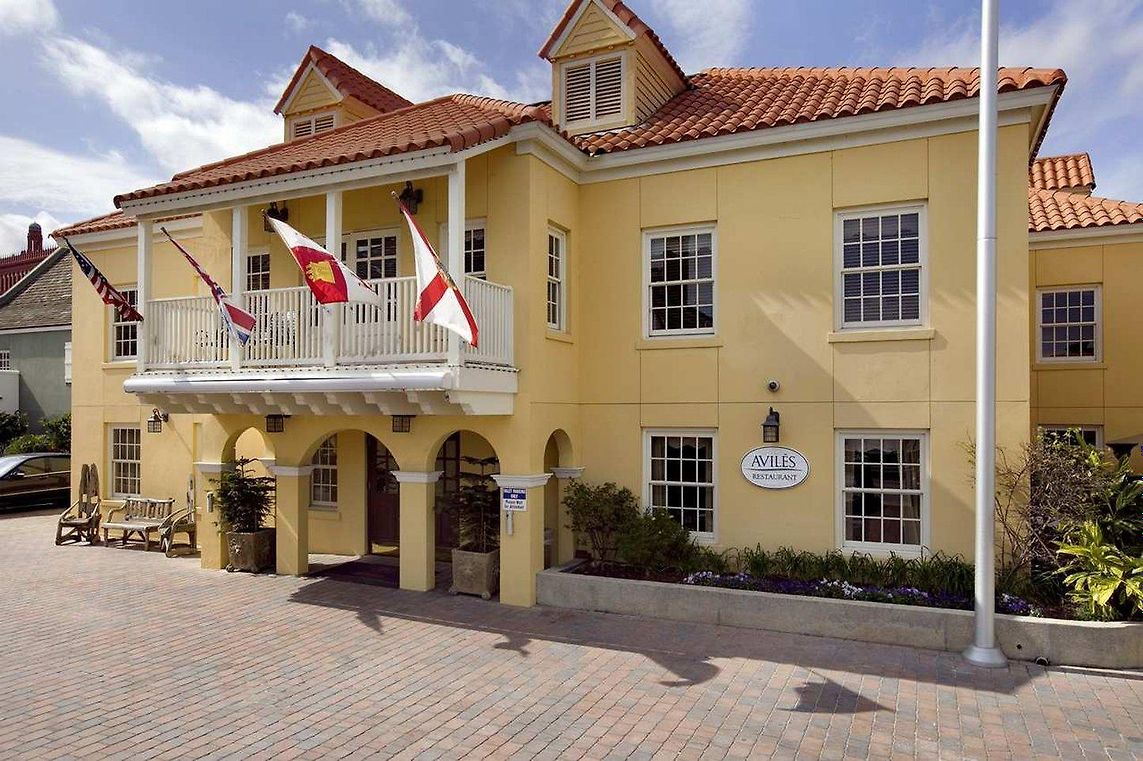 Отель Hilton St. Augustine Historic Bayfront Экстерьер фото